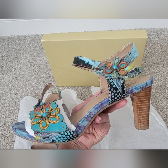 L'ATISTE Women's Multicolor Sandals - Picture 11 of 14